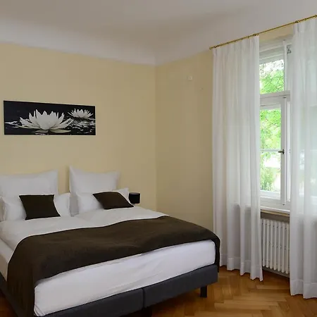 Frederics - Residenz Am Englischen Garten * ميونيخ
